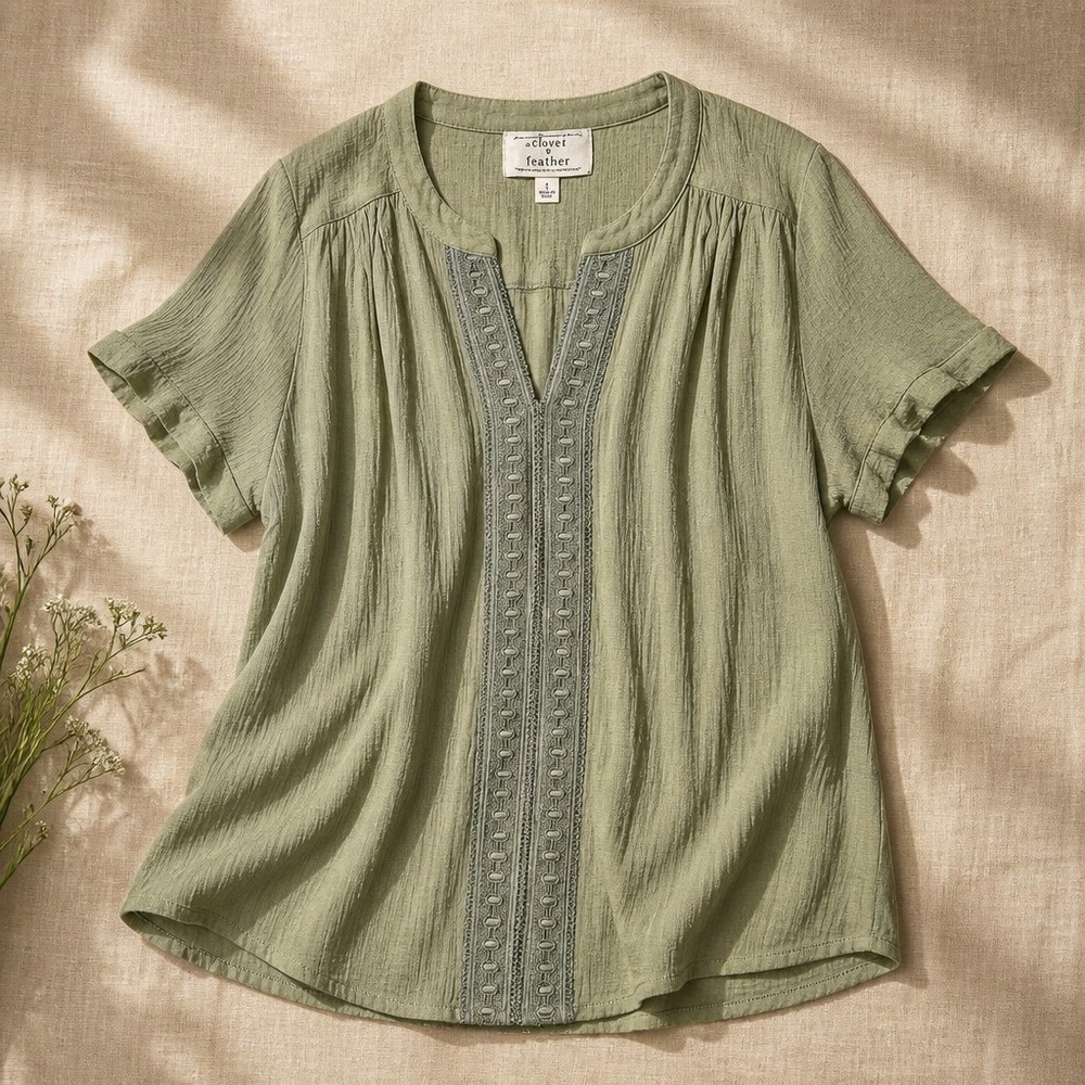 Flower & Feather Green Solid Split Neck Woven Lace Short Sleeve Blouse L